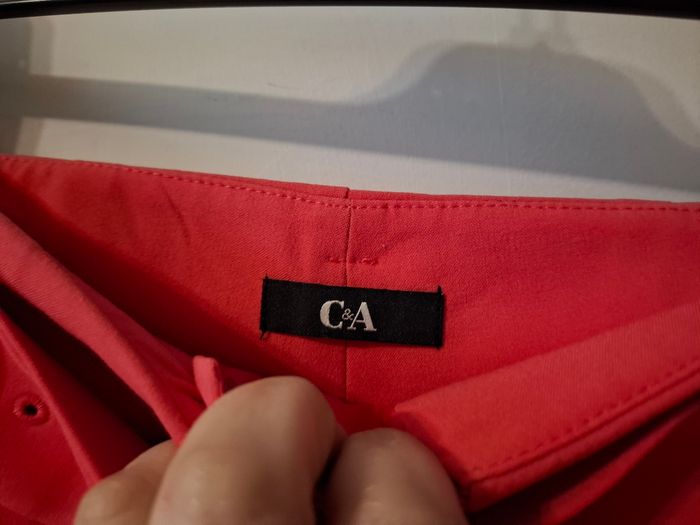Short taille 42 avec ceinture en très bon état - photo numéro 5