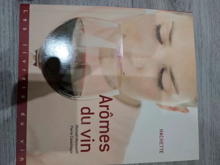 Lot 8 livres sur les vin - photo numéro 5