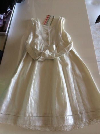 Robe neuve 7ans vertbaudet