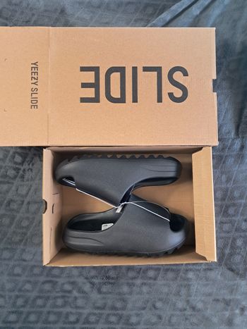 Yeezy slide onyx / noir - taille 41