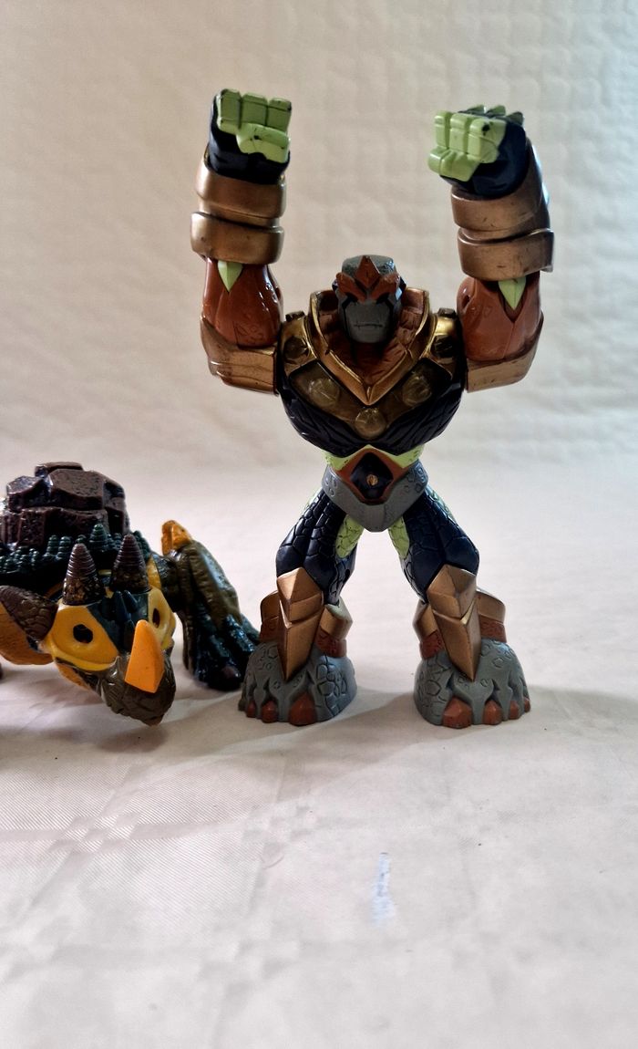 Lot de 2 grandes figurine gormiti  , Lord Nick et lord nature - photo numéro 2