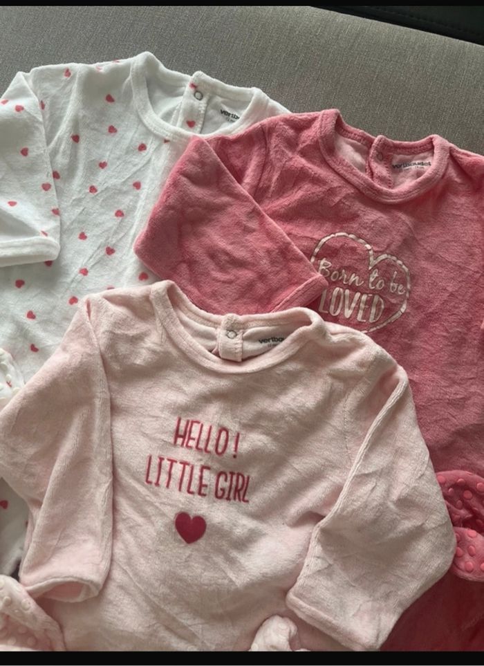 Lot de pyjamas velours verbaudet fille 12 mois - photo numéro 2