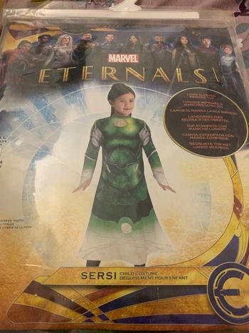 Costume fille neuf 7-8 ans