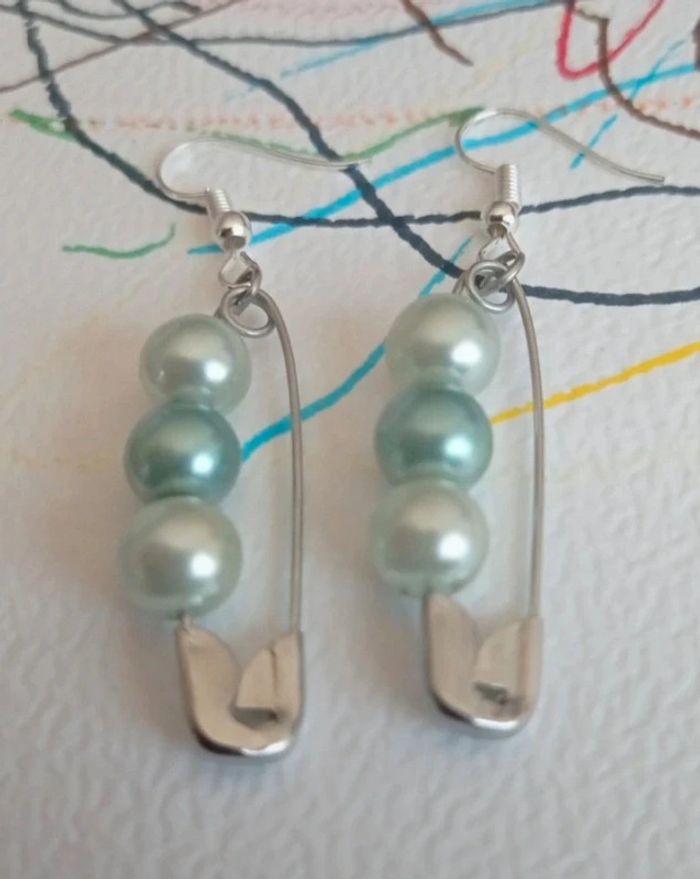 Boucles d'oreilles épingles à nourrice avec perles