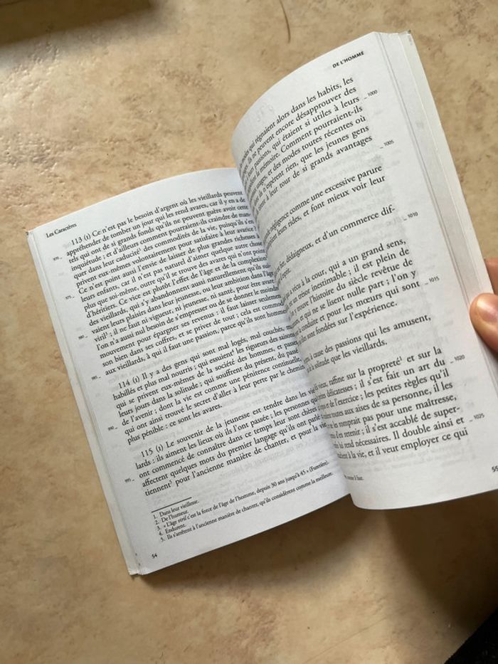 Livre Les caractères Jean de la Bruyère - photo numéro 3