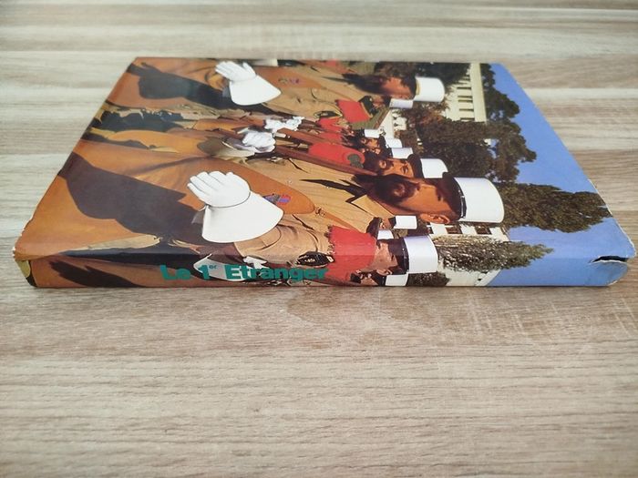 Livre le 1er Etranger - photo numéro 3