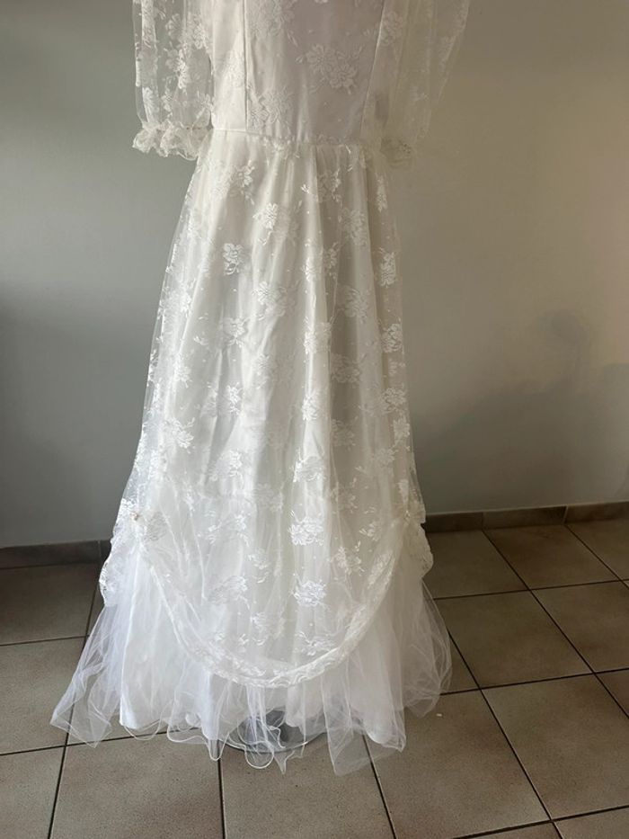 Robe de mariée dentelle créatrice T46 - photo numéro 3