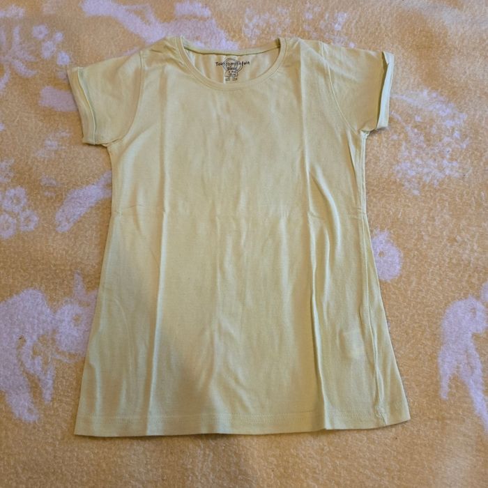 Lot t-shirts fille 8ans - photo numéro 3