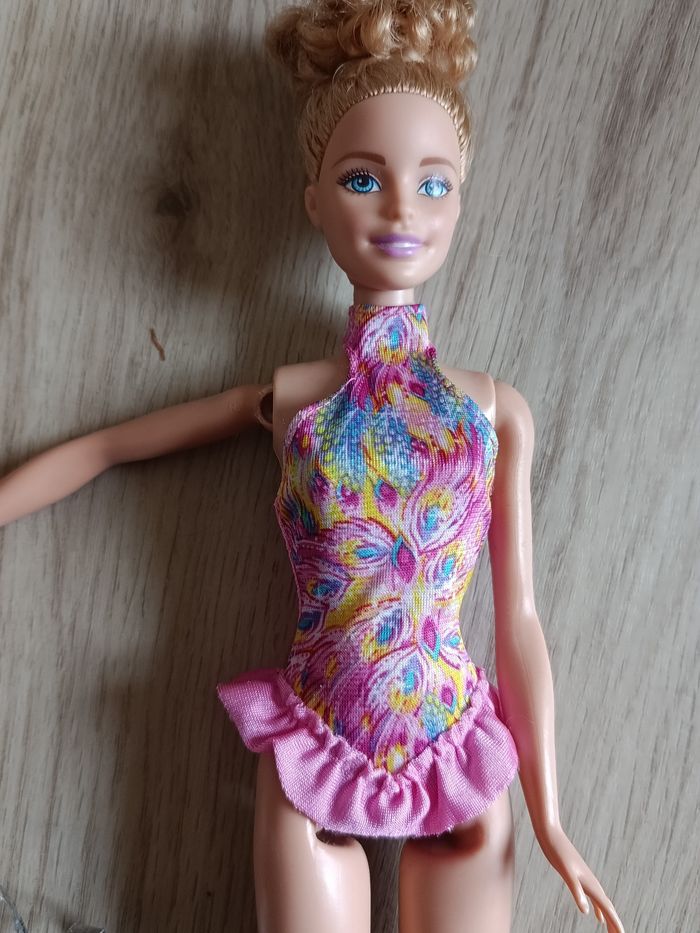Barbie Gymnaste - photo numéro 2
