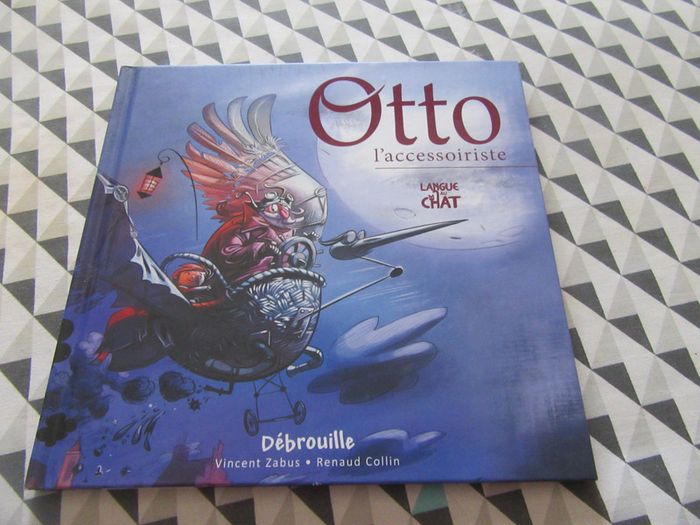 Otto l'accessoiriste Langue au chat