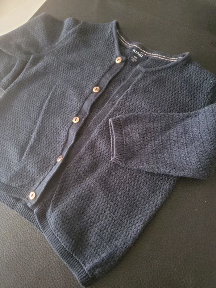 Gilet avec boutons dorés - photo numéro 2