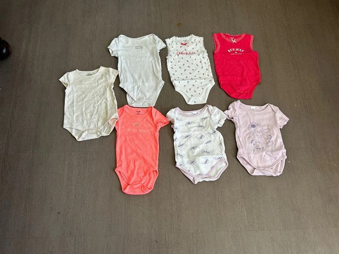 Lots de vêtements 9 mois - photo numéro 9