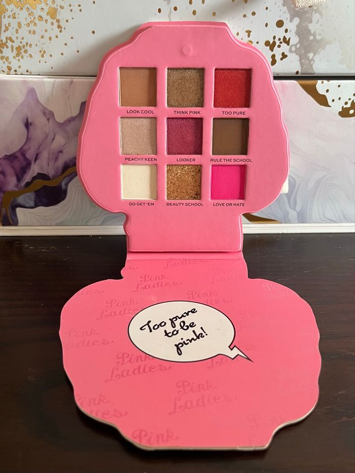 Palette Pink Ladies Grease X Make Up Revolution - photo numéro 2