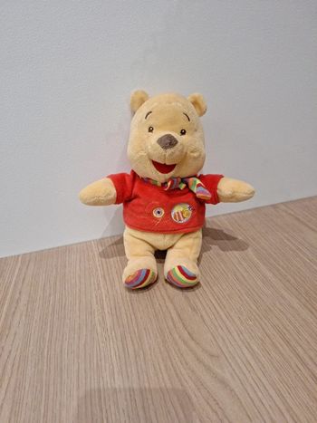 Peluche Winnie l'ourson 22cm