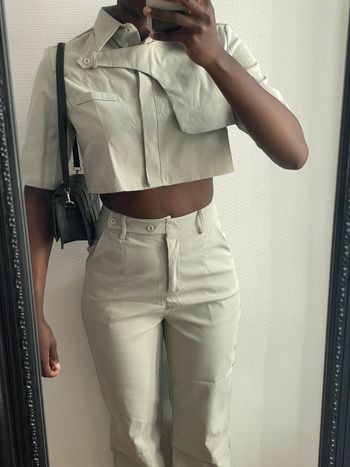 Ensemble gris