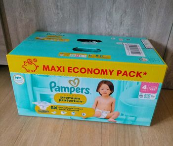 Couches Pampers premium taille 4