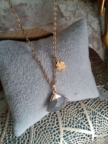 Collier labradorite et trèfle à 4 feuilles