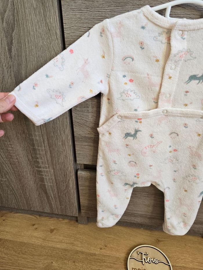 Vêtement Bébé Fille - Pyjama Licorne/ Dino - Kiabi - 3 mois / 56-62cm - photo numéro 7