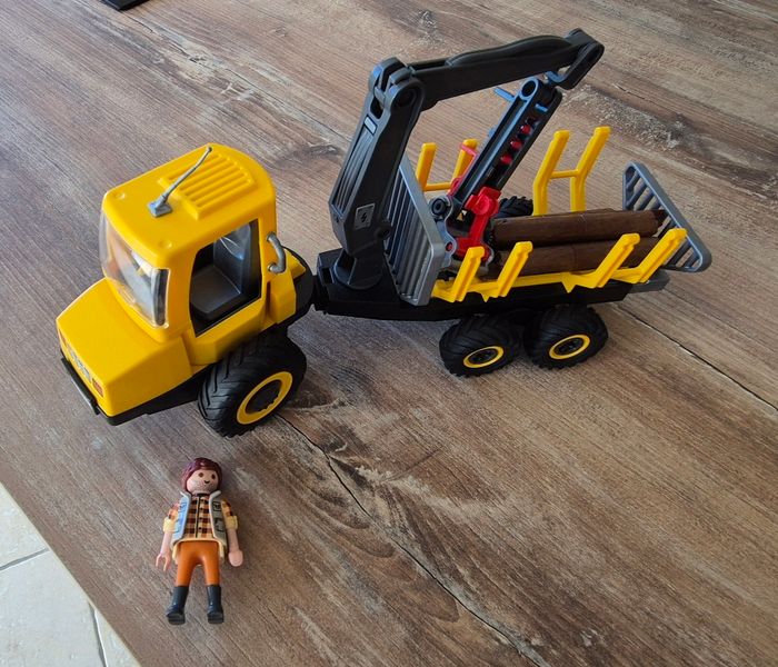PLAYMOBIL 6813 Porteur avec Bûcheron