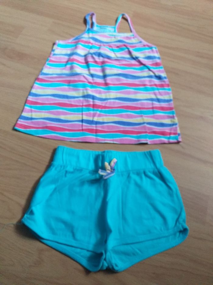 Ensemble short et débardeur 8 ans