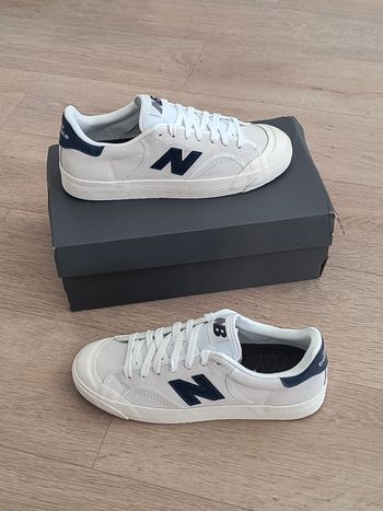 Baskets chaussures New Balance taille 39.5 neuves