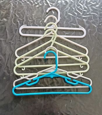 Lot de ceintres bébé