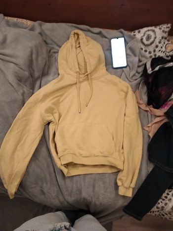 Pull jaune