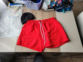 Short de bain In Extenso taille L + bonnet de piscine