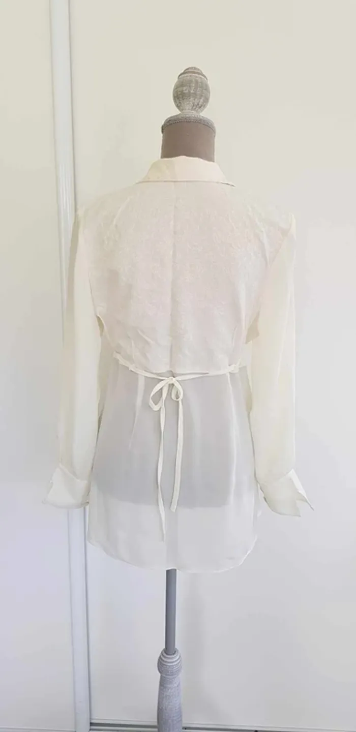 Chemise brodée avec voile - photo numéro 4