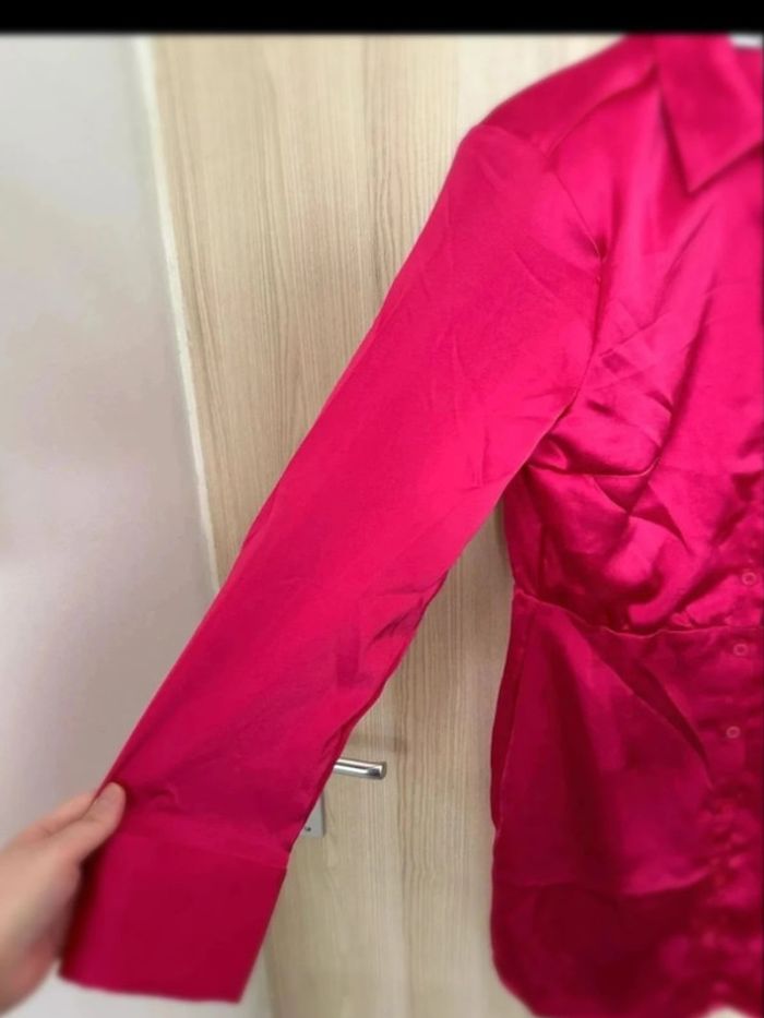 Robe courte satinée manches longues à épaulettes rose fuchsia taille S NA-KD - photo numéro 4