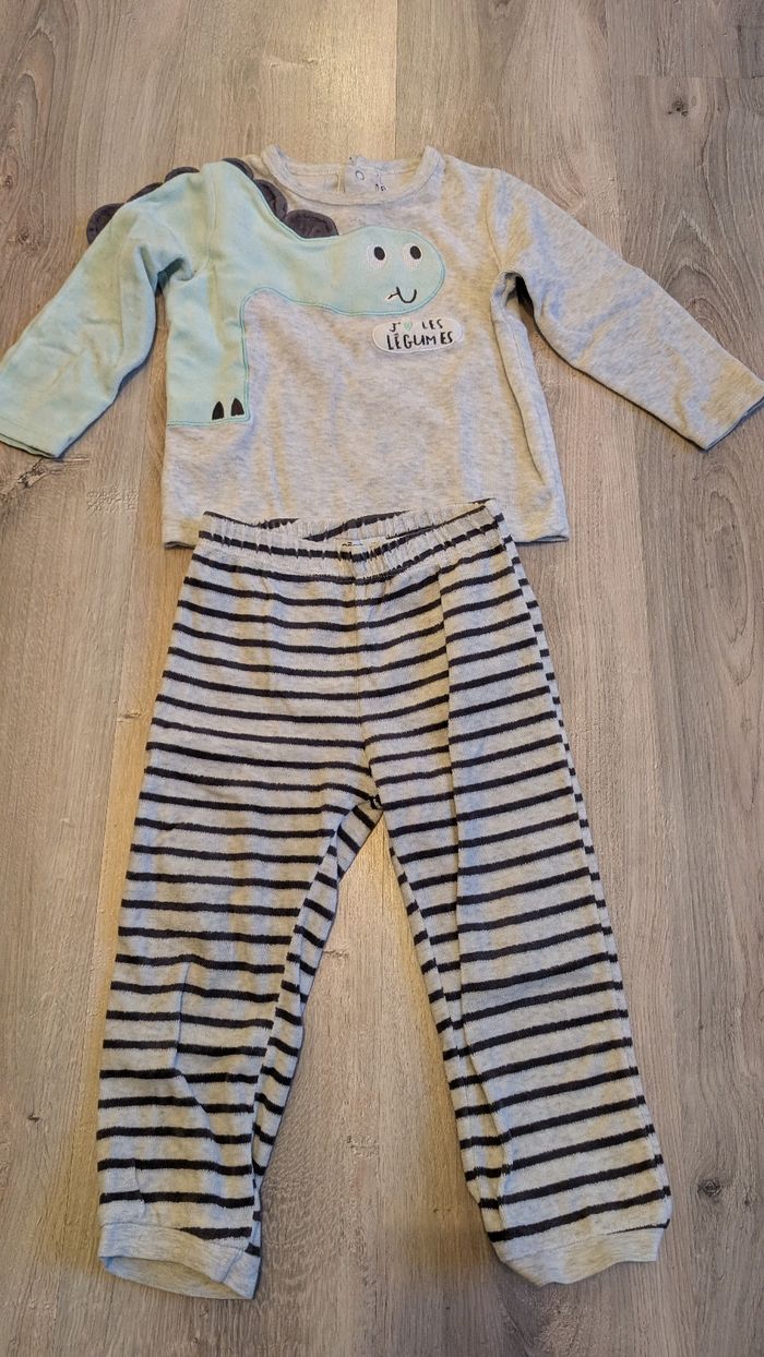 Lot 4 pyjamas velours garçon 3 ans - photo numéro 2