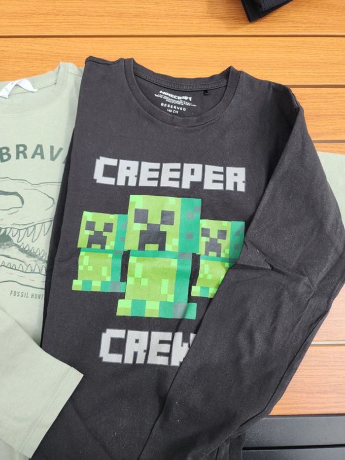 Lot 2 t-shirts Reserved