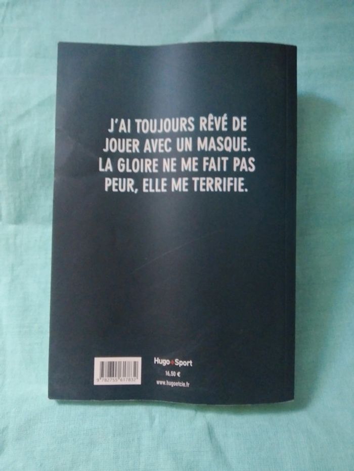 Je suis le footballeur masqué - photo numéro 2