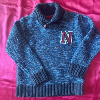 Pull bleu