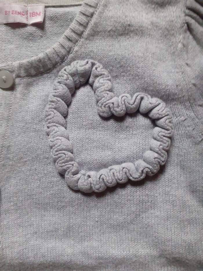 Veste grise cœur en relief - photo numéro 2