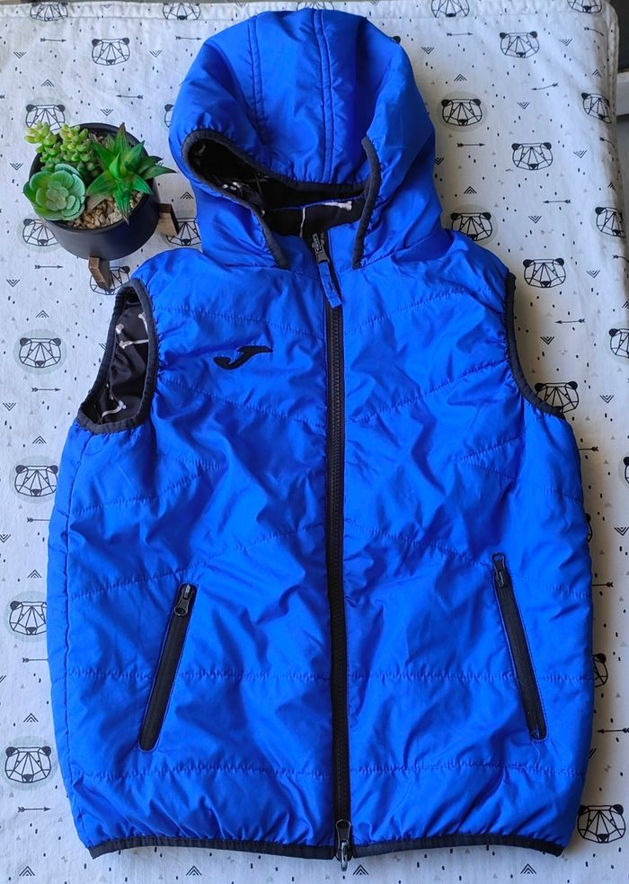 Blouson SM avec capuche taille 8 ans