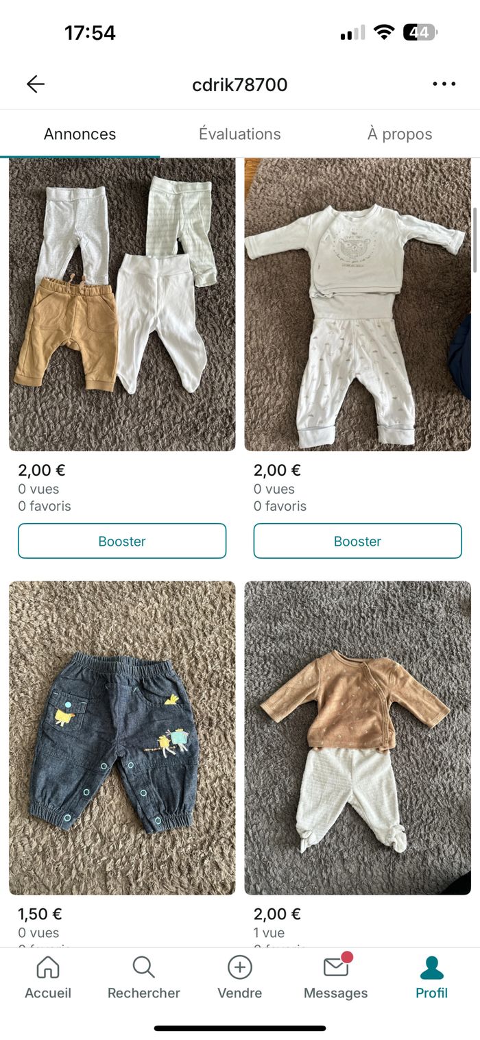 Plusieurs vêtements taille naissance / 1 mois