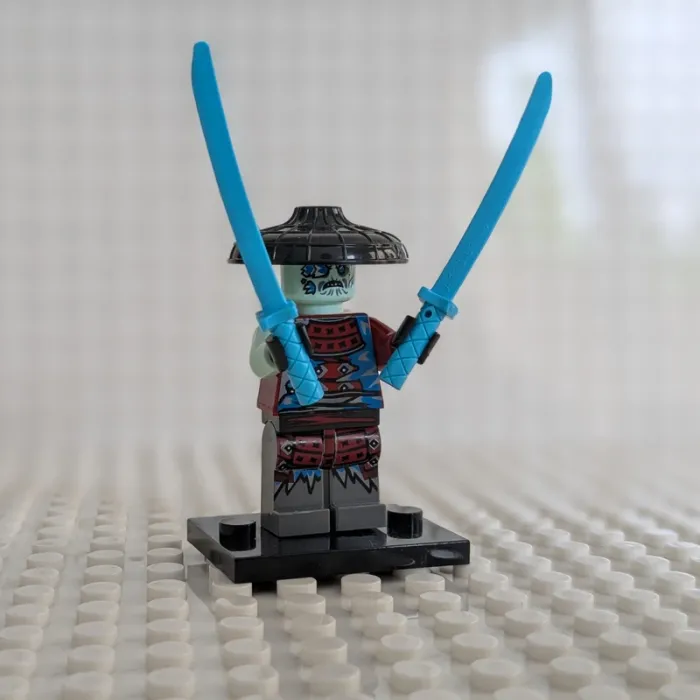 Figurine Ninjago : Blizzard le colonel de glace , style lego
