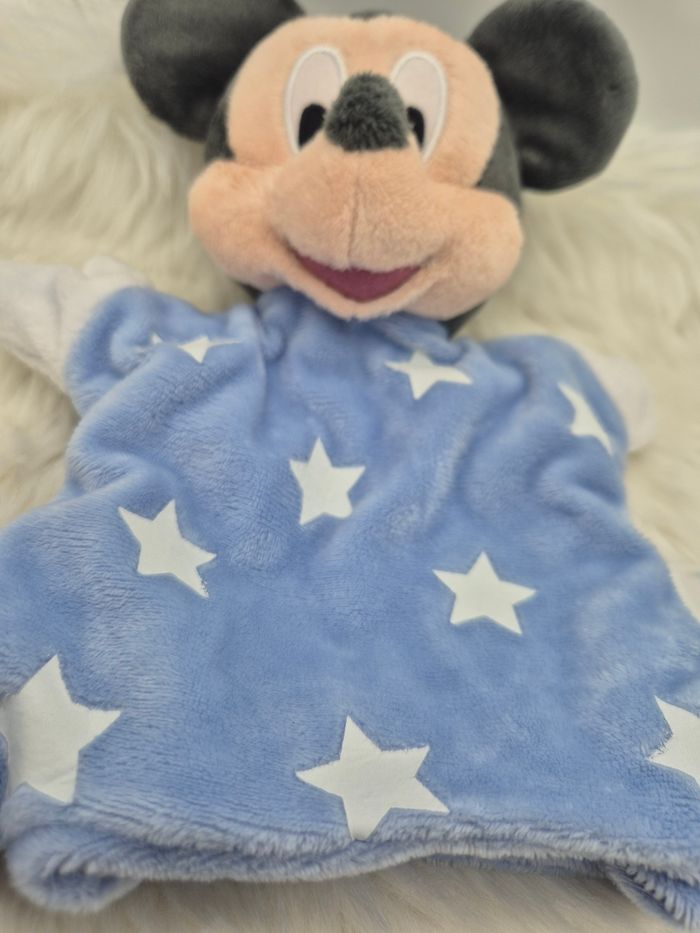 Doudou peluche Marionnette Mickey bleu étoiles Disney Baby - photo numéro 3