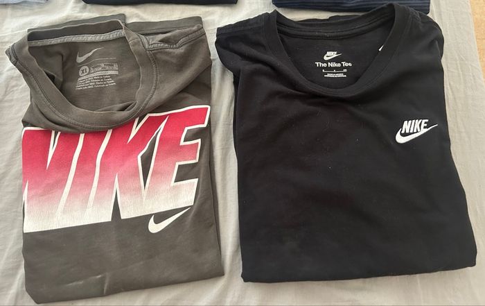 Polo et t shirt EA7, Nike taille XS/S très bon état - photo numéro 2