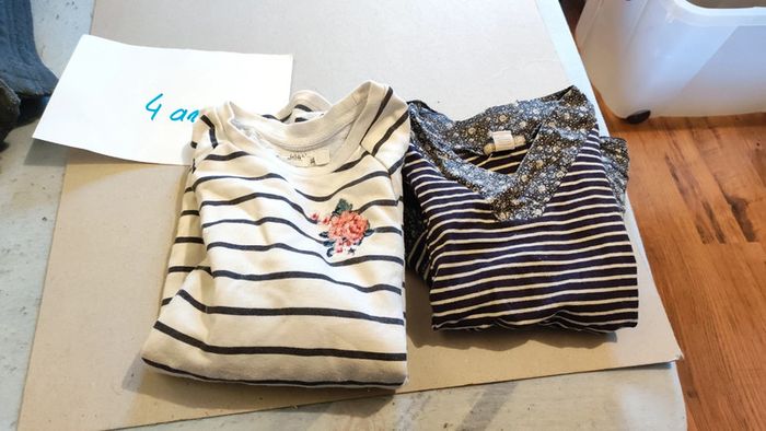 lot deux robes 4 ans