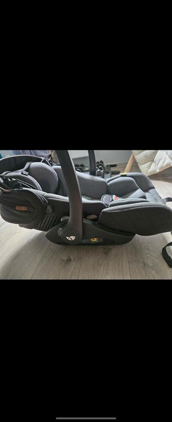 Base Isofix Joie + Cosy Signature Joie - Excellent état
