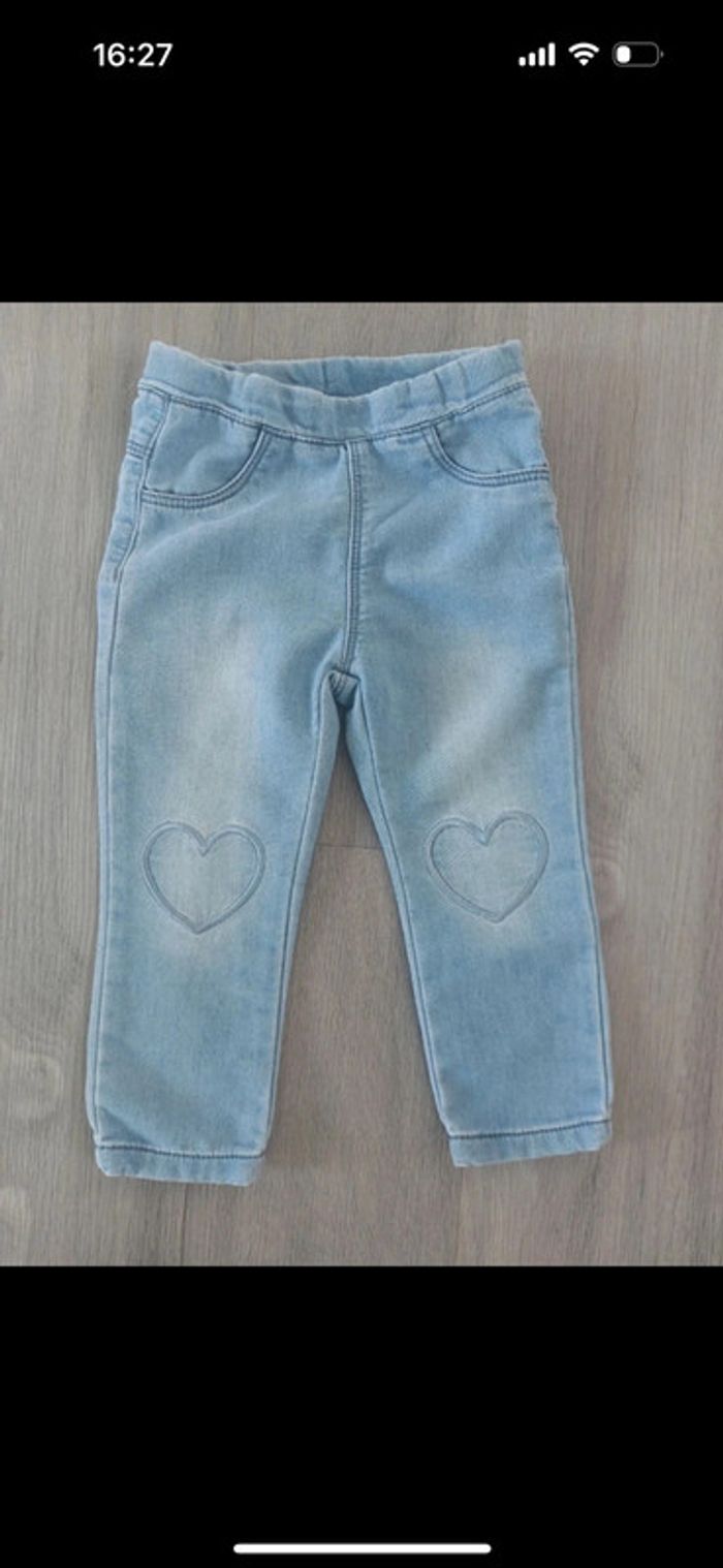 Jeans Grain De Blé taille 24 mois