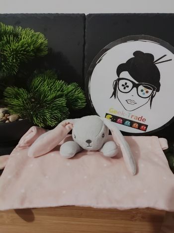 doudou plat lapin Simba toys Gris blanc rose étoiles Attache Tetine DD003196