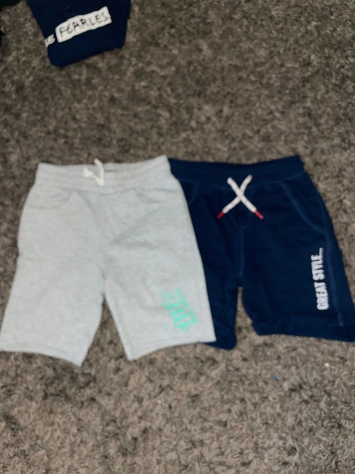Lot 2 shorts 8 ans