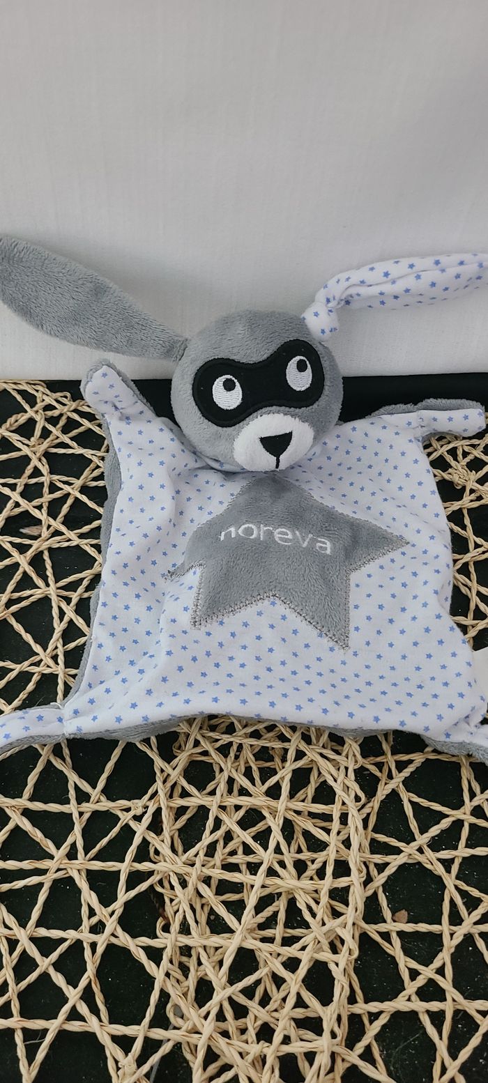 Doudou plat lapin masque gris blanc bleu étoile noreva - photo numéro 2