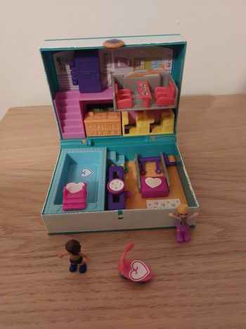 Polly pocket