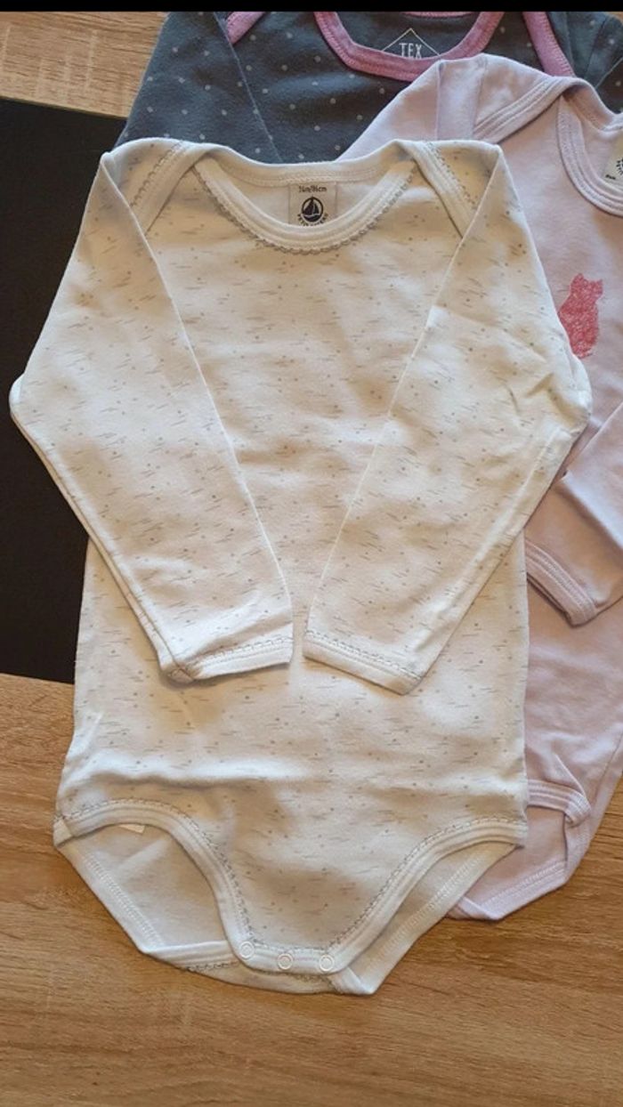 Lot de 3 bodies manches longues 23-24 mois - photo numéro 2