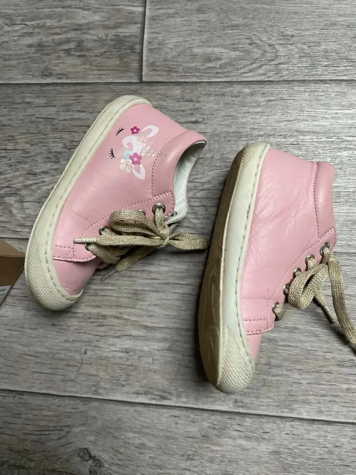 Chaussures Naturino 23 Rose avec lacets doré Motif licorne - photo numéro 3