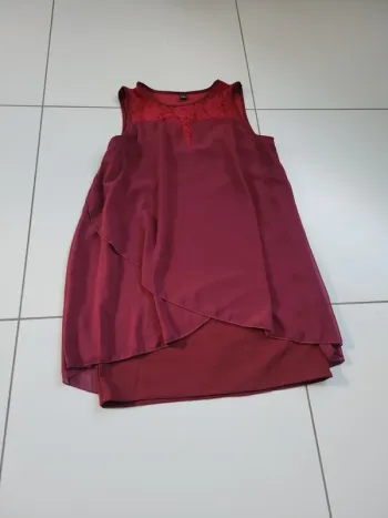 Robe bordeaux neuve